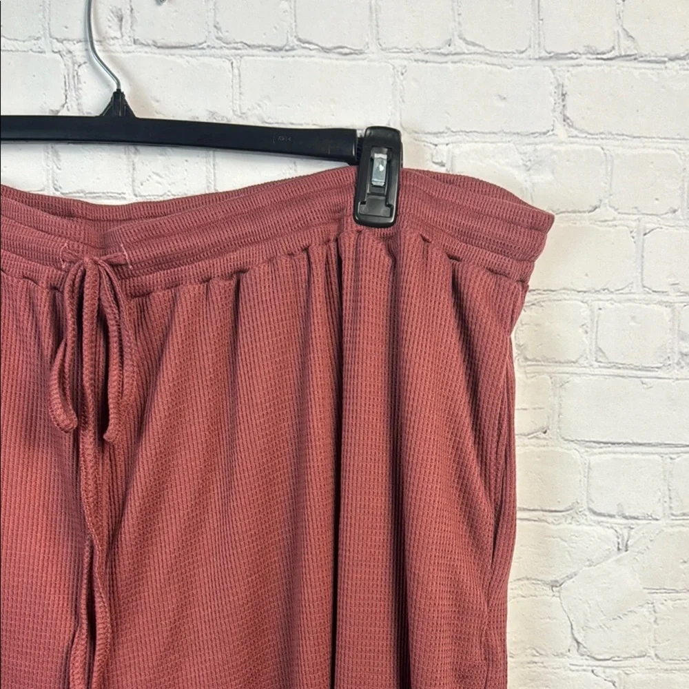 BloomChic Dusty Pink Wide Leg Waffle Knit Relaxed Pants - Picture 3 of 6